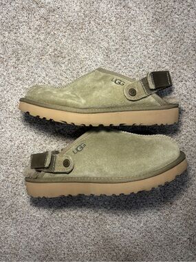 UGG Lanah Olive Suede Clog Women’s Size 6 Slippers moccasins Slip on Sherpa